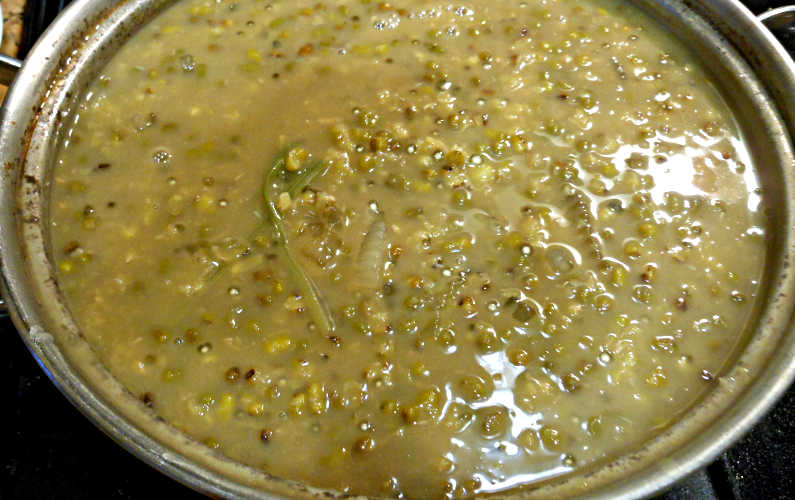 Simmer Pot of Mung Bean and Tapioca Balls Recipe