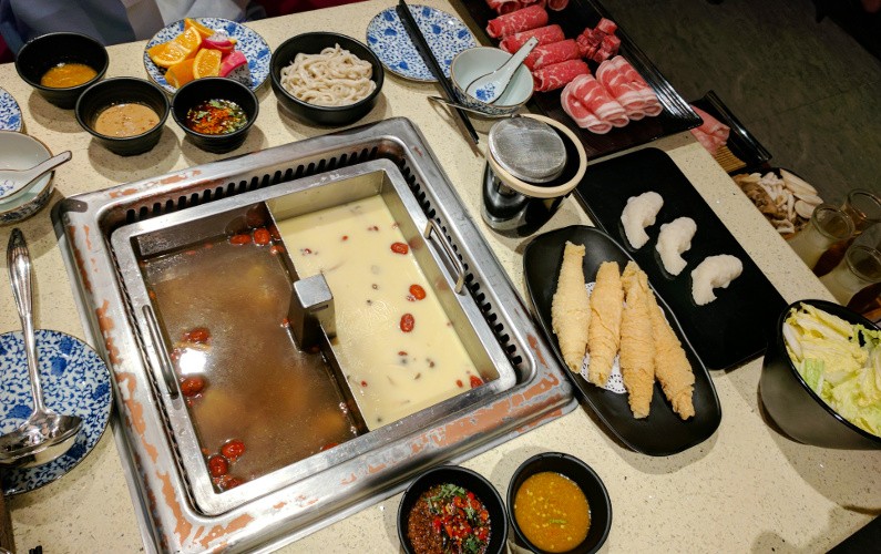 Eat Singapore Hot Pot at Beauty in the Pot