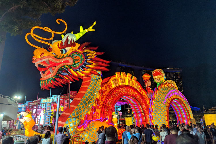 Singapore River Hongbao CNY 2019 Dragon Lantern
